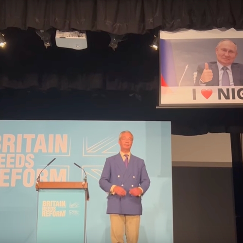 Britse actiegroep zet Nigel Farage in zijn hemd met steunbetuiging van Poetin