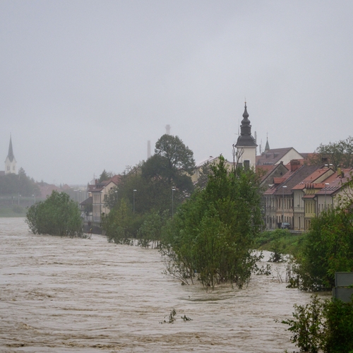 Aardverschuivingen dreigen in Slovenië na ongekende klimaatramp