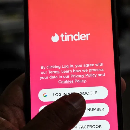 Militairen op Tinder vormen gevaar voor nationale veiligheid