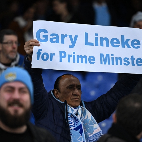 Massale steun voor Gary Lineker die van de BBC geen kritiek mag hebben op vluchtelingenhaat
