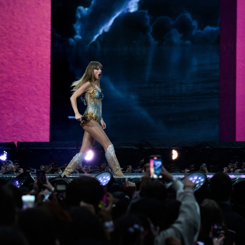 Corona-uitbraken na Taylor Swift-concerten, wetenschappers waarschuwen voor zomergolf