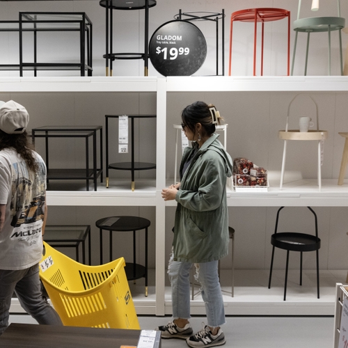 IKEA vernietigt laatste oerbossen van Europa om er meubels van te maken