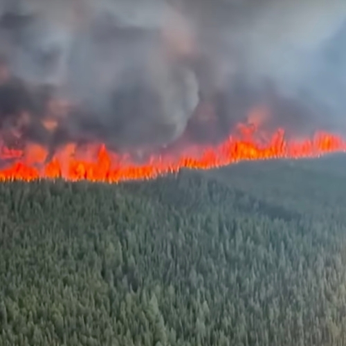 Klimaatcrisis: Canada worstelt met ongekende golf aan bosbranden die steeds meer inwoners bedreigen
