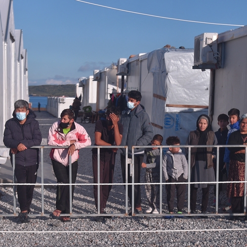 EU-akkoord: vluchtelingenkinderen opsluiten in kampen aan de grenzen van Fort Europa