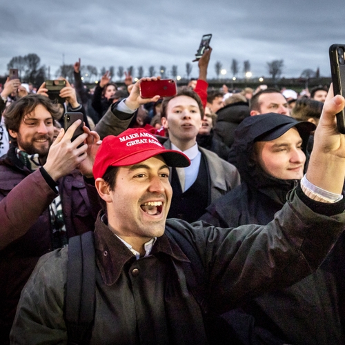 De Democratische Vervreemding: Mannen en de Amerikaanse verkiezingen