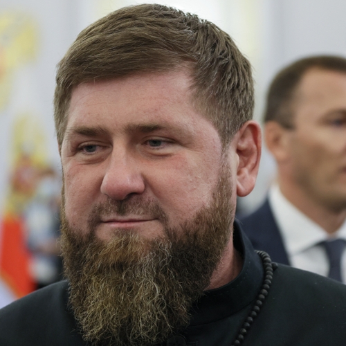 Wie zijn Ramzan Kadyrov en Jevgeni Prigozjin, de moorddadige helpers van Poetin?