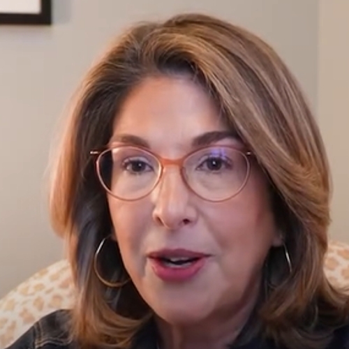 Naomi Klein legt uit waarom extreemrechts dol is op bekeerlingen als Elon Musk