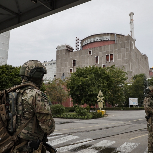 Russische invasiemacht schiet kerncentrale Zaporizja los van het stroomnet, situatie cruciaal