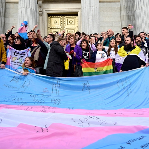 Afbeelding van Nieuwe wetgeving in Spanje en Schotland maakt het makkelijker om geslacht te veranderen op identiteitsbewijs