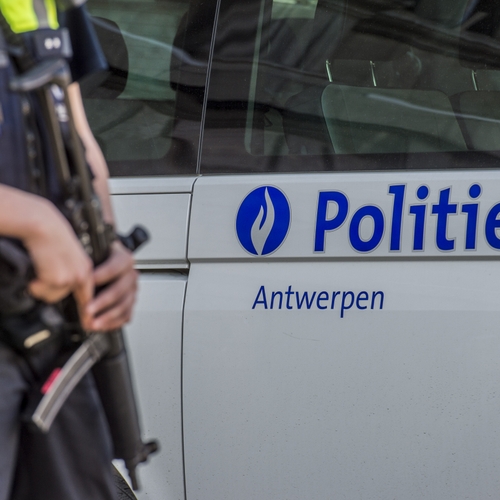 Belgische politie schiet extreemrechtse complotdenker dood bij huiszoeking