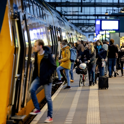 Afbeelding van Amsterdammers met laag inkomen kunnen in 2023 gratis vervoersbewijzen aanvragen