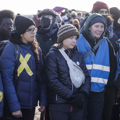 Afbeelding van Duitse politie arresteert Greta Thunberg omdat ze actievoert voor leefbare planeet