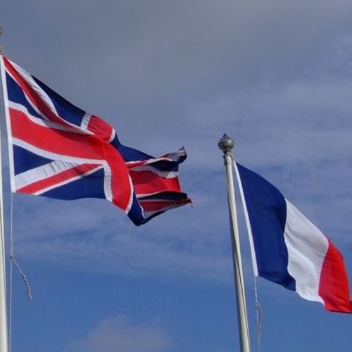 Afbeelding van Franse burgemeesters weigeren vlag halfstok te hangen voor Queen Elizabeth