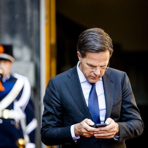 Afbeelding van Premier Rutte overtrad de wet door naar eigen inzicht sms'jes te wissen