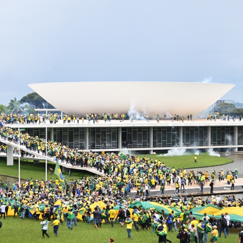 Afbeelding van Aanhangers Bolsonaro bestormen Braziliaans parlement