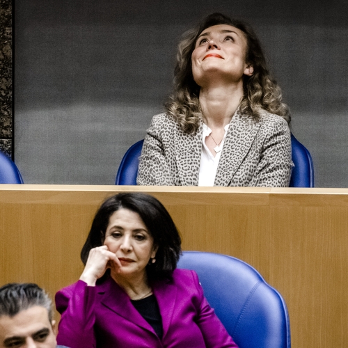 Strijd tussen Vera Bergkamp en Khadija Arib laait opnieuw op, Tweede Kamer ontvangt woedende brief