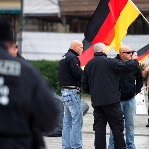 Duitse veiligheidsdiensten bezorgd over forse toename rechtsextremisten