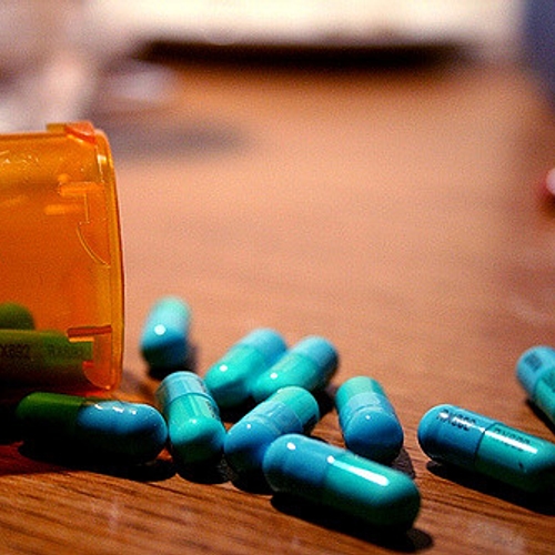 Terwijl medicijntekorten oplopen verkopen apothekers aan het buitenland