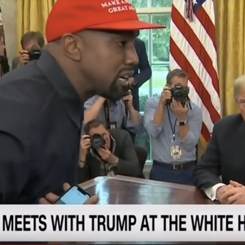 Het bizarre bezoek van Kanye West aan Donald Trump samengevat