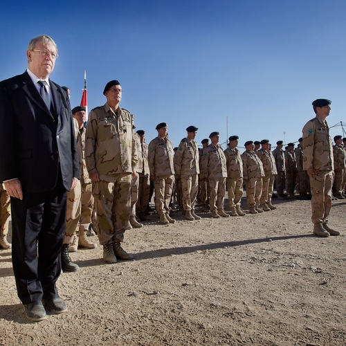 Afghanen die tolkten voor Nederlandse leger in levensgevaar