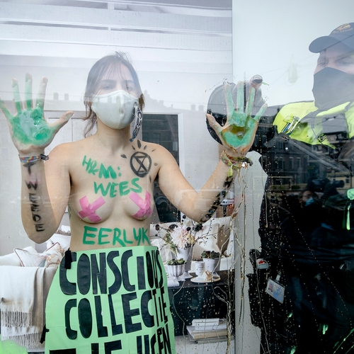 Afbeelding van Klimaatrebellen pakken H&M aan wegens greenwashing