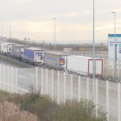 Files van duizenden vrachtwagens bij Britse grenzen en Brexit moet nog beginnen