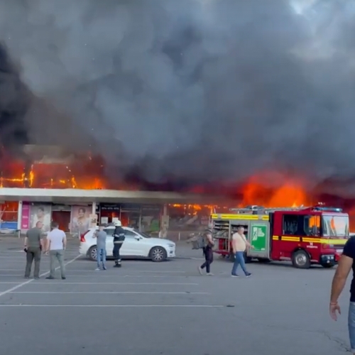Russisch invasieleger bombardeert Oekraïens winkelcentrum, duizend mensen binnen