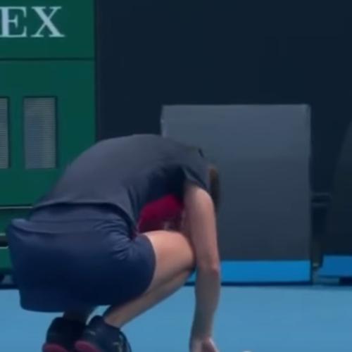 Afbeelding van Australian Open 2020 uitgerookt: Jakupovic zakt tijdens wedstrijd hoestend in elkaar
