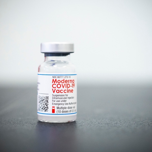 Afbeelding van Moderna belooft patentrecht op corona-vaccin niet af te dwingen in arme landen