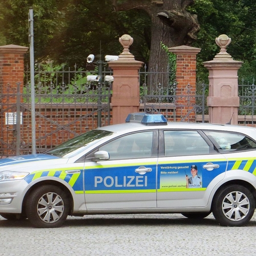 Doden bij aanslag Duitse synagoge en dönerrestaurant