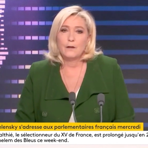Marine Le Pen blijft weg bij toespraak Zelensky in het Franse parlement
