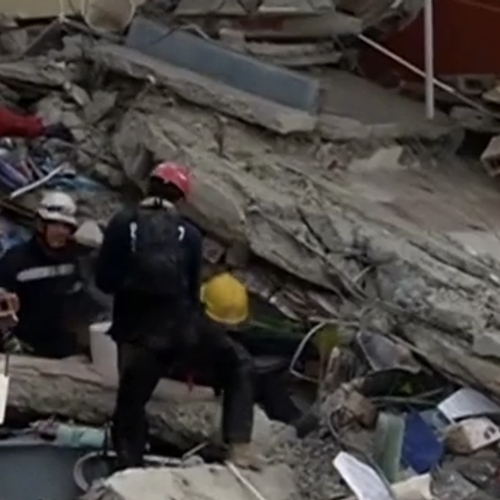 Aantal slachtoffers aardbeving Ecuador loopt op: 350 doden