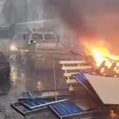 Boze Belgen steken Brussel in brand na invoering coronapas