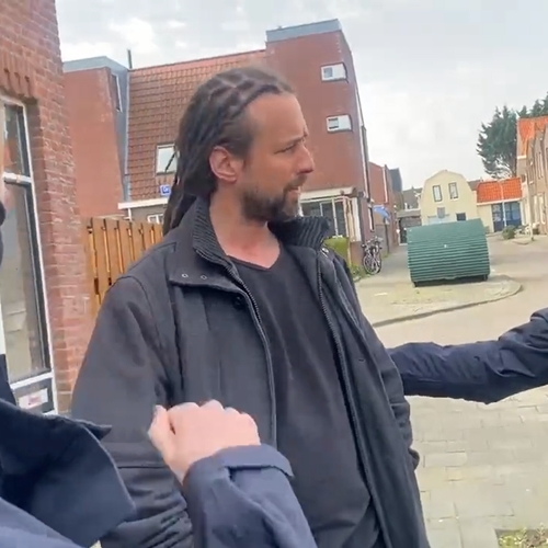 Politie pakt complotfantast Willem Engel op wegens opruiing