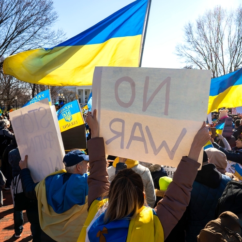 Oekraïne: Haviken winnen media-aandacht, duiven zijn onhoorbaar