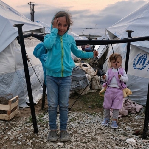 Hulporganisaties in Griekenland moeten in dialoog met vluchtelingen