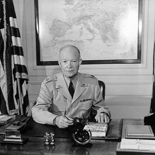 ‘Elk nieuw gemaakt vuurwapen betekent diefstal van wie honger lijdt’, waarschuwde  Eisenhower