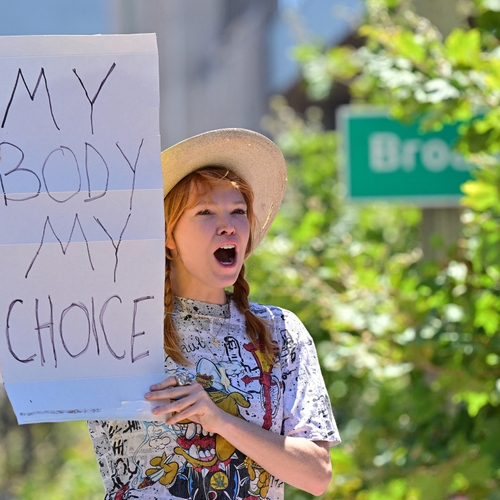 Afbeelding van Californië neemt wet aan die van staat veilige haven maakt voor ongewenst zwangeren en abortusartsen