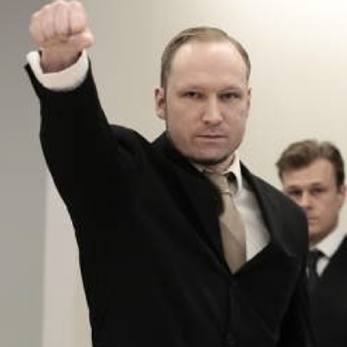 Afbeelding van Terrorist en kindermoordenaar Breivik wint rechtszaak gedeeltelijk