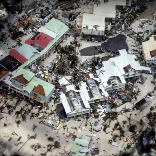 ‘Negen van de tien gebouwen Sint-Maarten beschadigd’