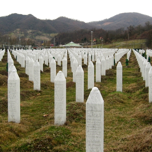 Hoge Raad: Staat voor 10 procent aansprakelijk bloedbad Srebrenica