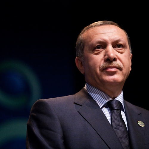 Afbeelding van Erdogan dreigt vluchtelingen naar Europa te sturen als EU inval Syrië veroordeelt