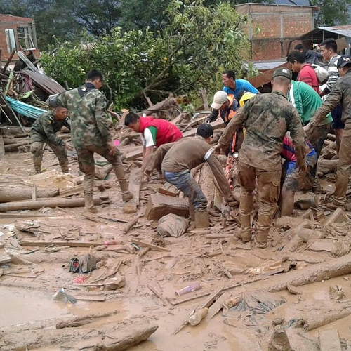 Honderden slachtoffers na modderstroom Colombia