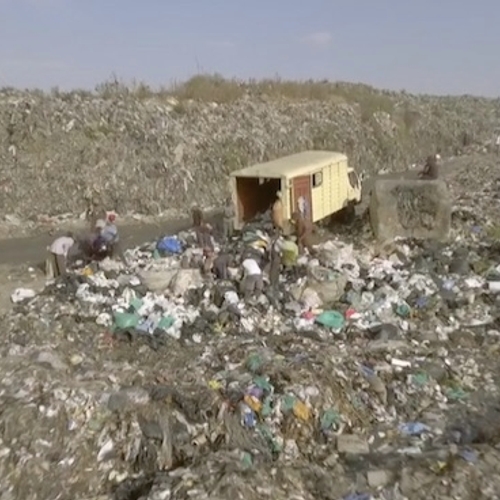 Afbeelding van Trippers: de Dandora Dumpsite van Kenia waar duizenden mensen wonen