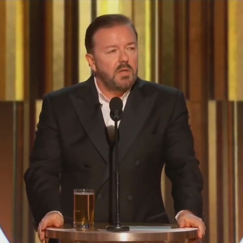 Ricky Gervais maakt weer ongemakkelijke grappen over Hollywood