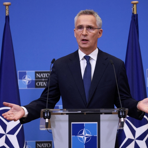 NAVO-baas waarschuwt Poetin: 'Bij een aanval op een van ons, komen we allemaal in actie'
