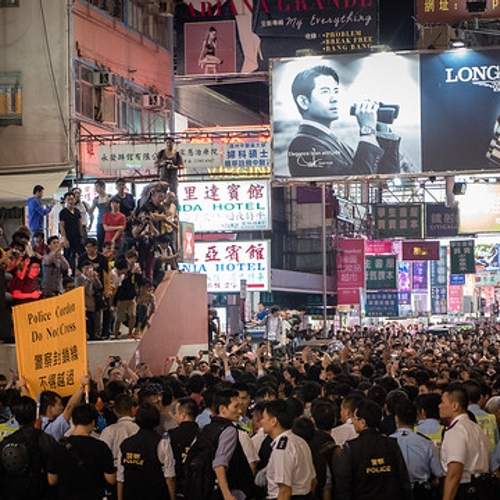 Demonstranten bestormen parlementsgebouw Hongkong