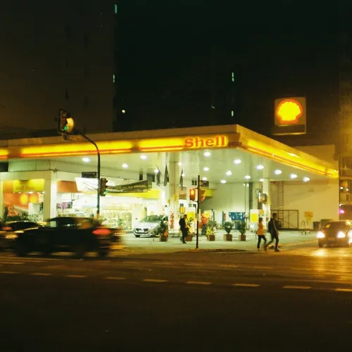 Shell: groen van buiten, fossiel van binnen