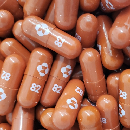 Amerikaanse farmaceuten ontwikkelen eerste pil tegen corona