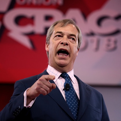 Farage ontving half miljoen van Arron Banks na Brexit-referendum